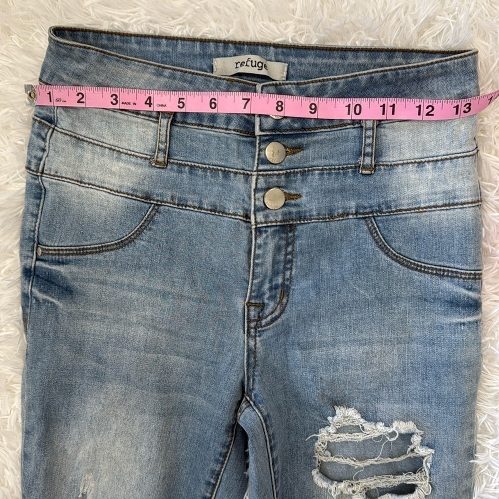 Button down ripped jeans - Picture 2 of 6